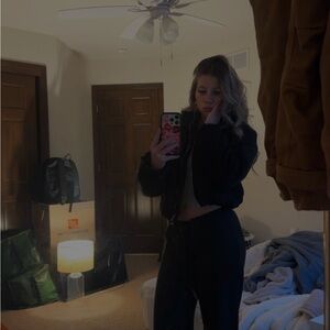 Meet your Posher, Sydney